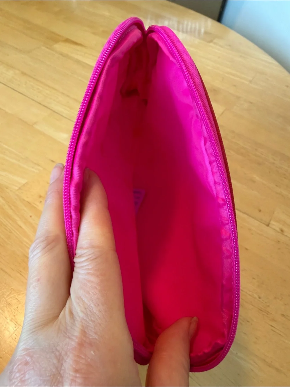 clinique x kate spade stylish cosmetic